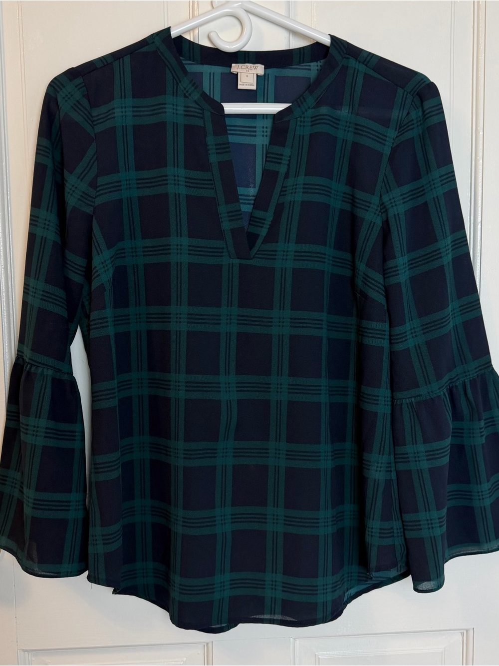 J Crew Women’s Small Green & Navy Blue Tartan Plaid V-Neck Top, Size S